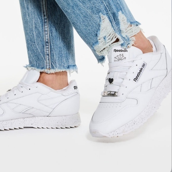 Aéropostale Distressed Mom Jean | SIZE 14R - Picture 4 of 14